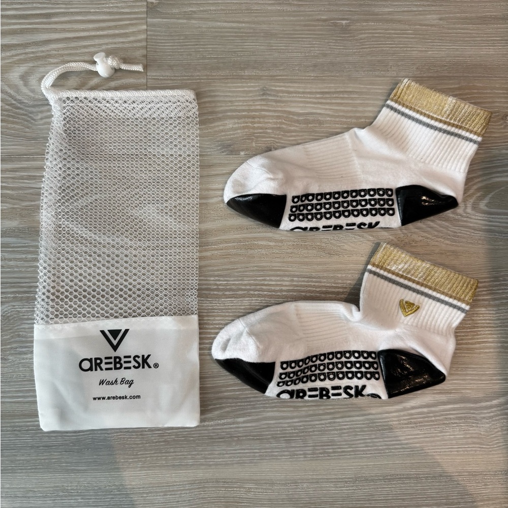 Arebesk Grip Socks